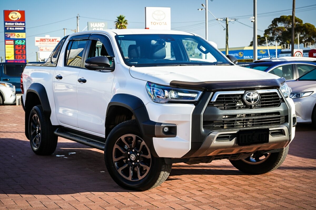 Toyota Hilux image 1