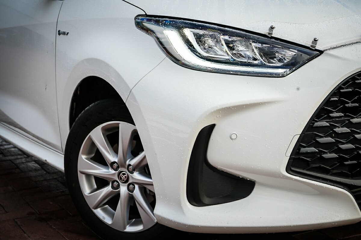 Toyota Yaris image 2