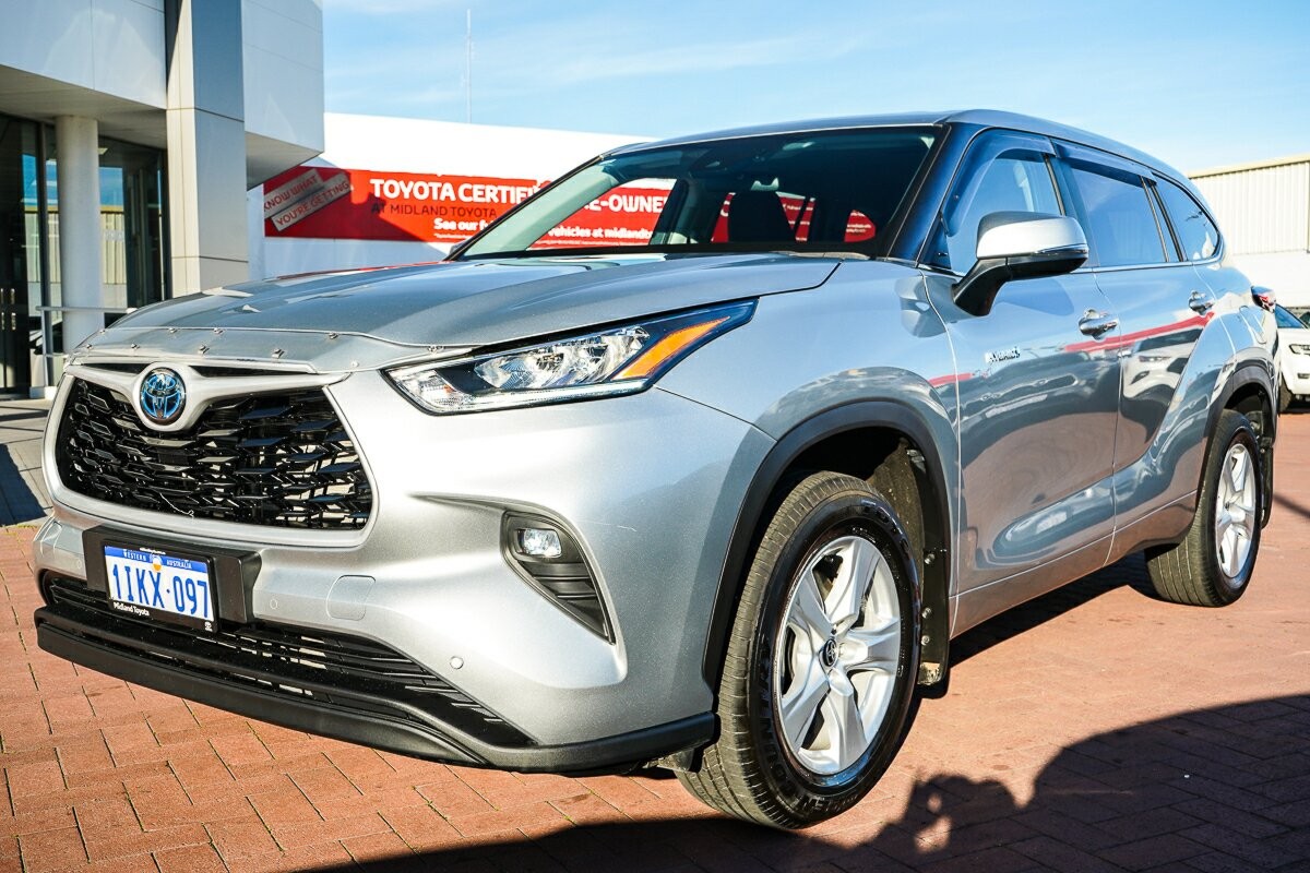 Toyota Kluger image 4
