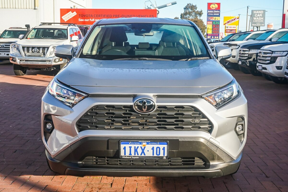 Toyota Rav4 image 3