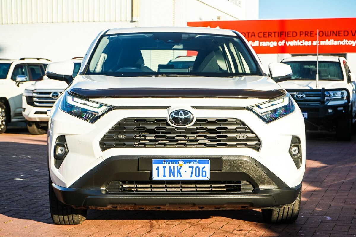 Toyota Rav4 image 3