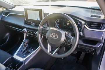 https://vehicle-cdn.autoleague.cloud/28166_12032439_13.jpg