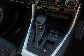 https://vehicle-cdn.autoleague.cloud/28166_12032439_18.jpg