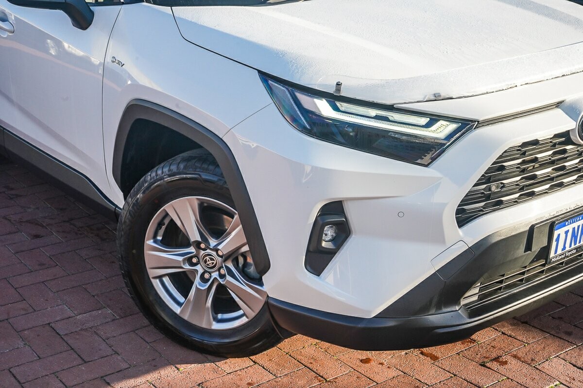 Toyota Rav4 image 2