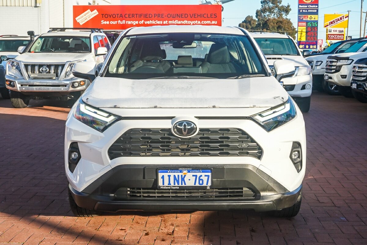 Toyota Rav4 image 3