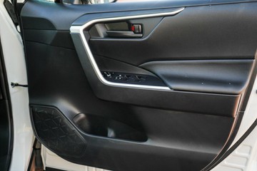 https://vehicle-cdn.autoleague.cloud/28166_12032537_11.jpg