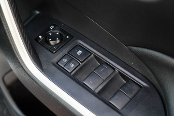 https://vehicle-cdn.autoleague.cloud/28166_12032537_12.jpg