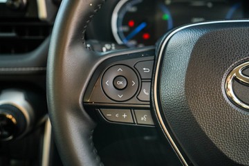https://vehicle-cdn.autoleague.cloud/28166_12032537_17.jpg