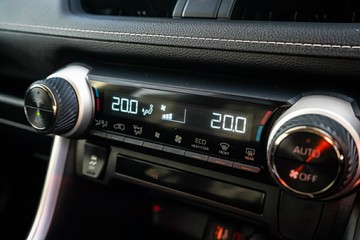 https://vehicle-cdn.autoleague.cloud/28166_12032537_20.jpg