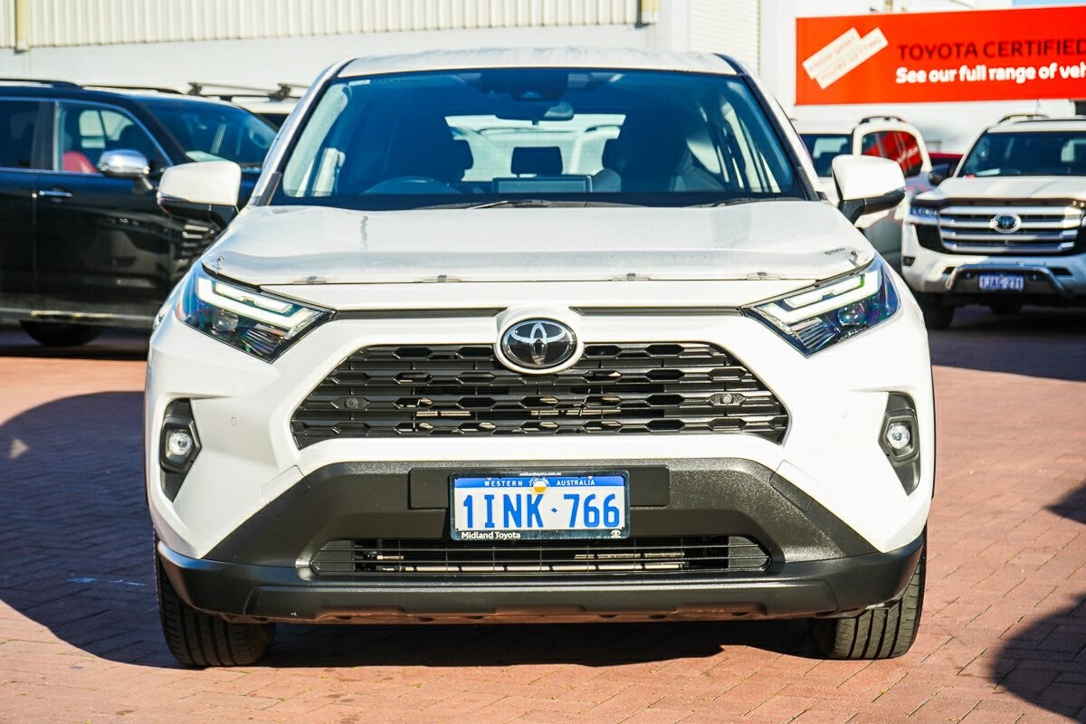 Toyota Rav4 image 3