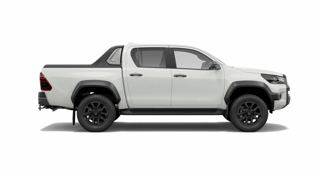 Toyota Hilux image 2
