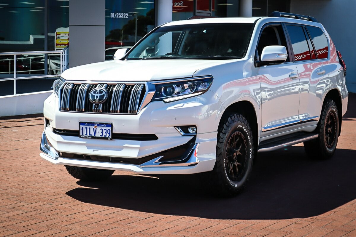 Toyota Landcruiser Prado image 4