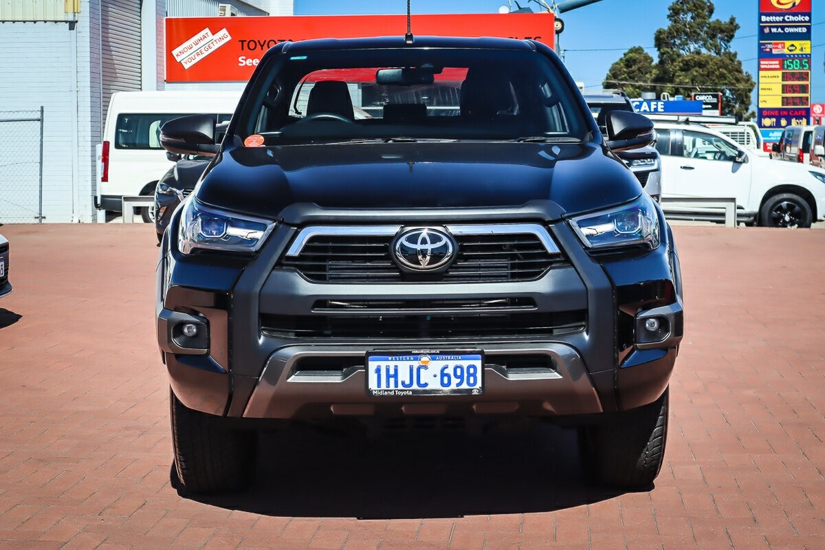 Toyota Hilux image 3
