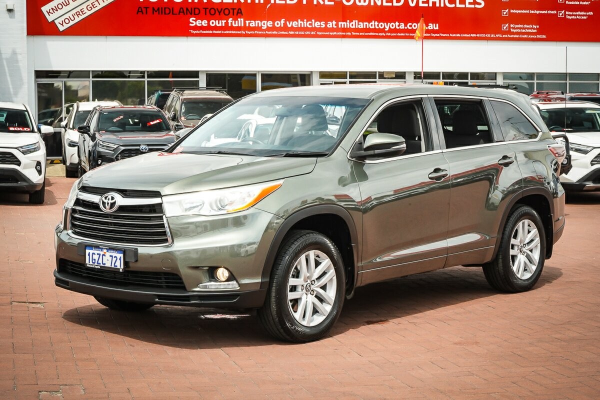 Toyota Kluger image 4