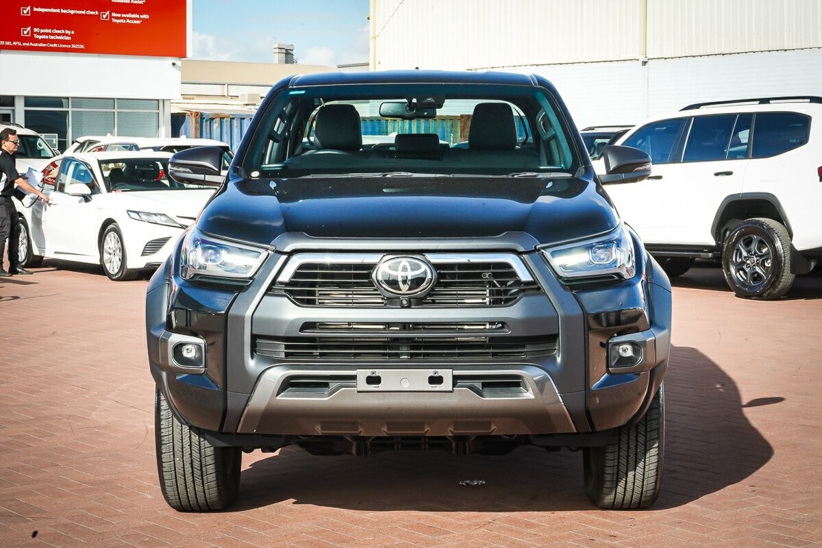 Toyota Hilux image 3