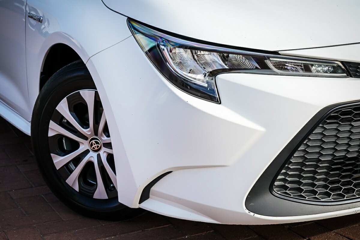 Toyota Corolla image 2