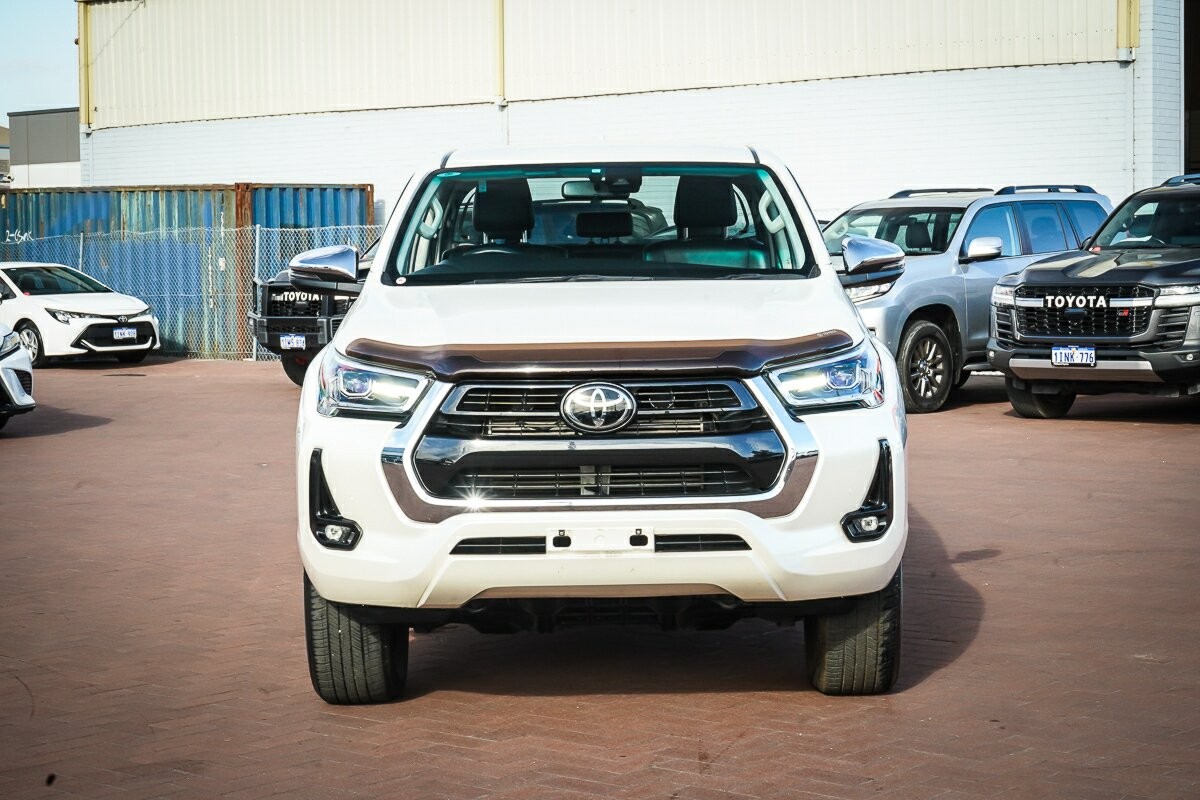 Toyota Hilux image 3