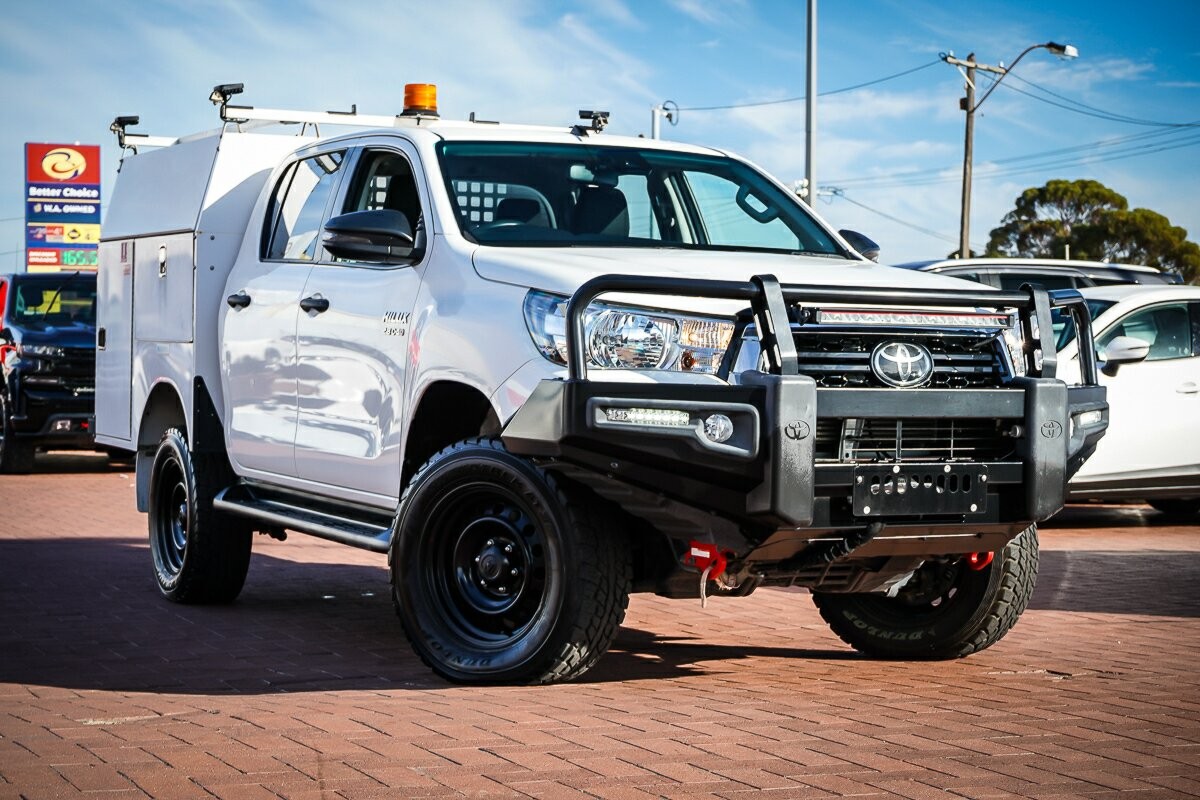 Toyota Hilux image 1