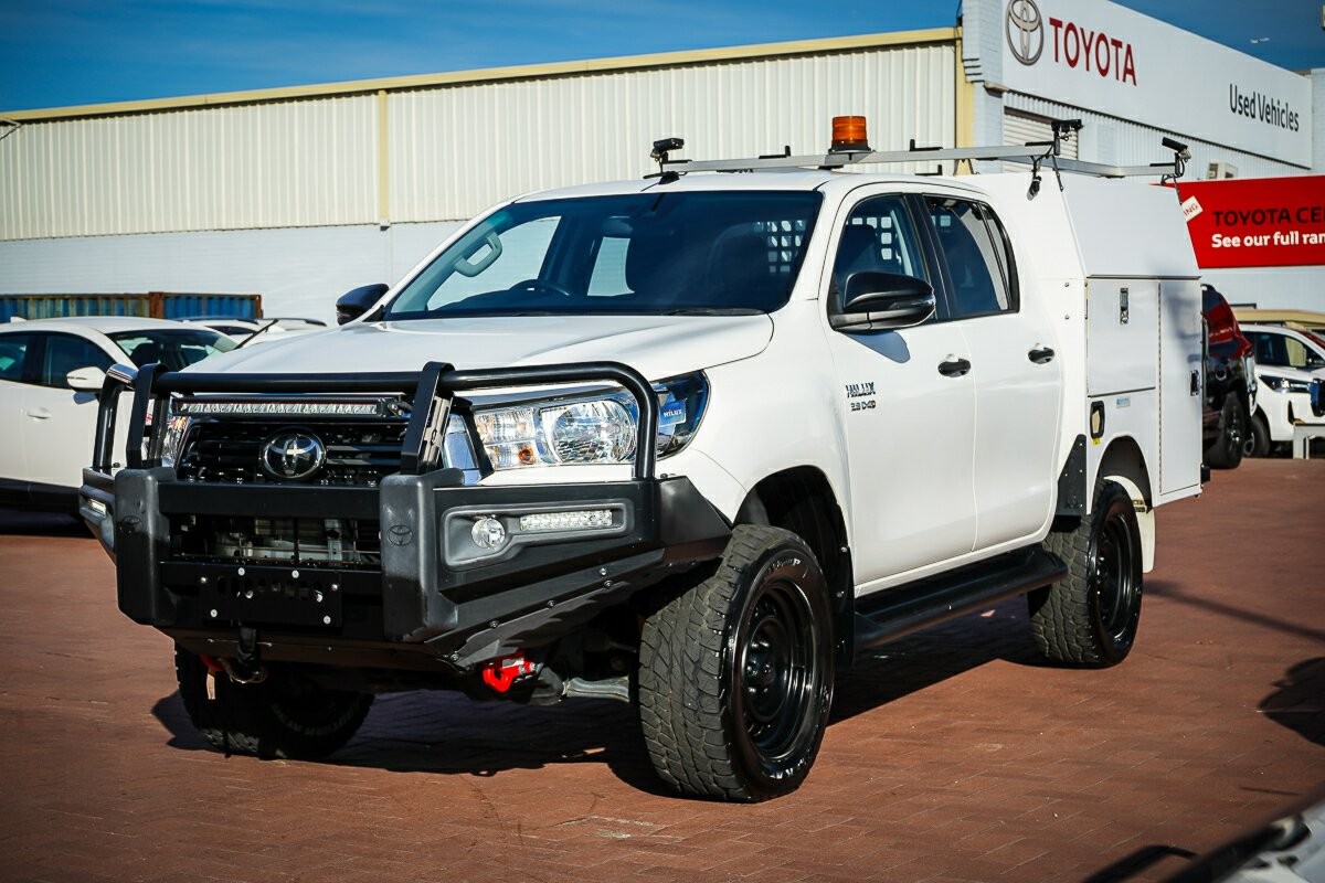 Toyota Hilux image 4