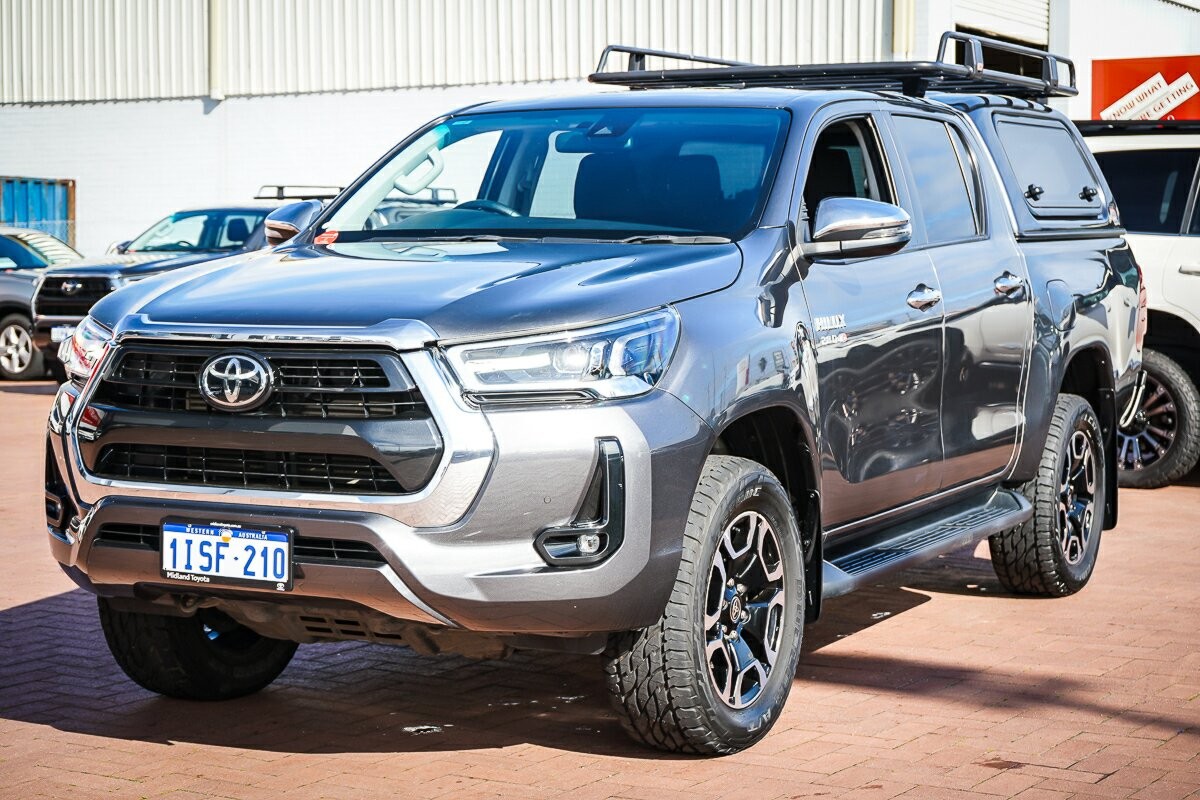 Toyota Hilux image 4