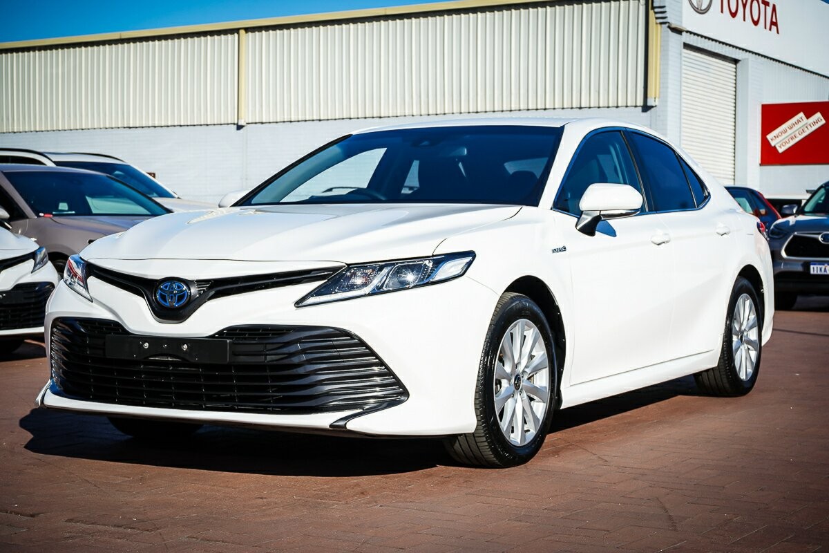 Toyota Camry image 4