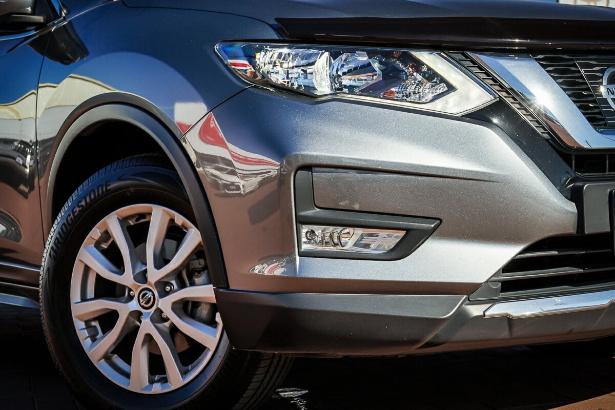 Nissan X-trail image 2