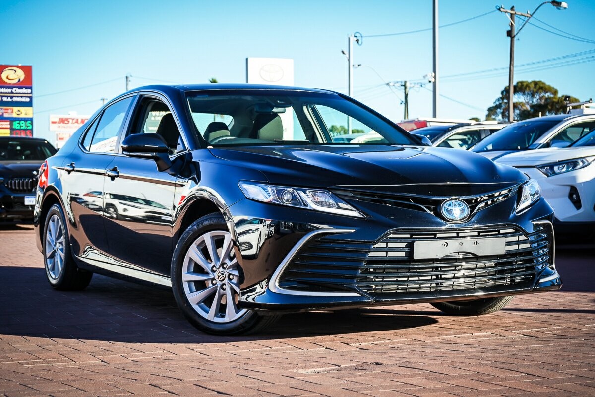 Toyota Camry image 1