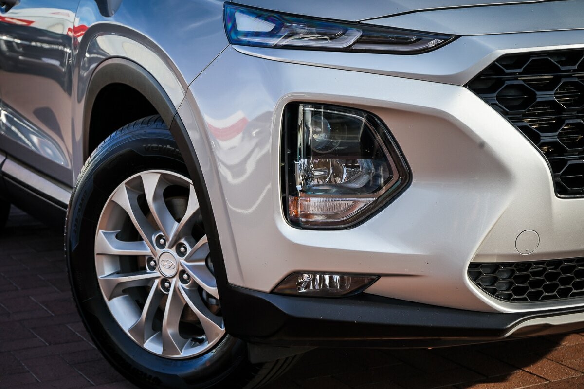 Hyundai Santa Fe image 2