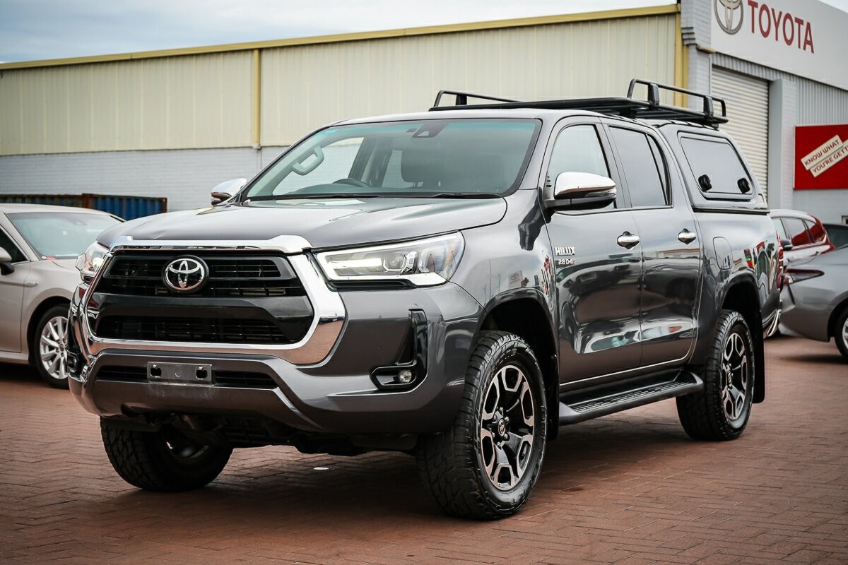 Toyota Hilux image 4