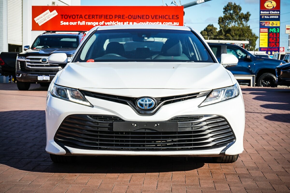Toyota Camry image 3