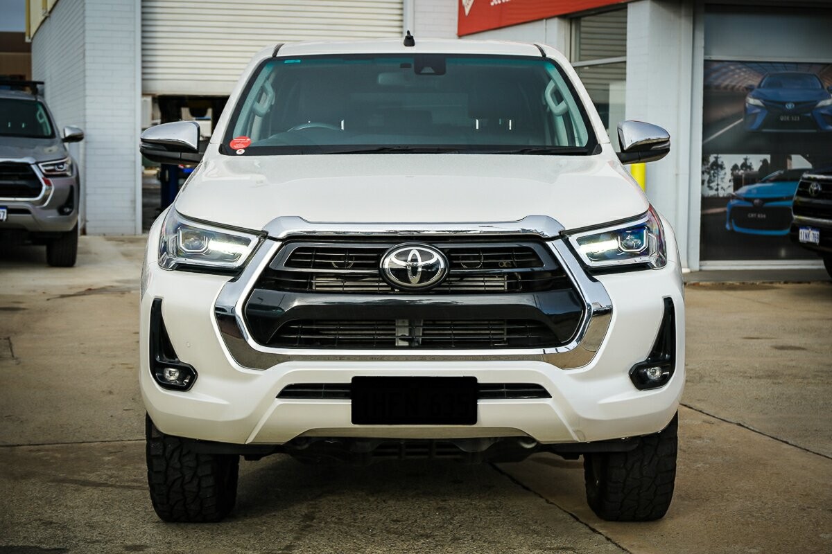 Toyota Hilux image 3