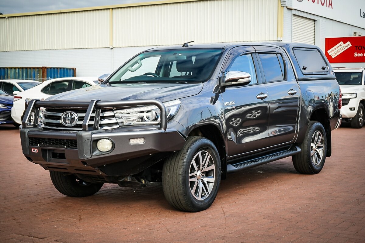 Toyota Hilux image 4