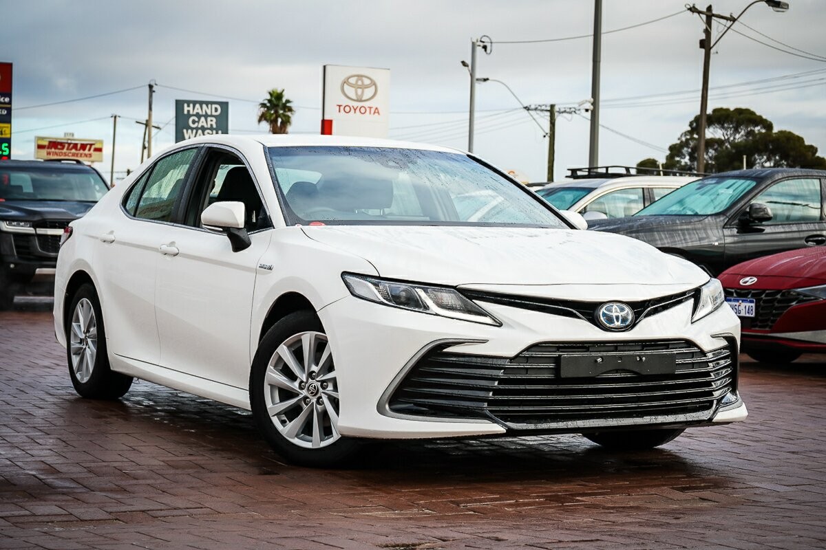 Toyota Camry image 1