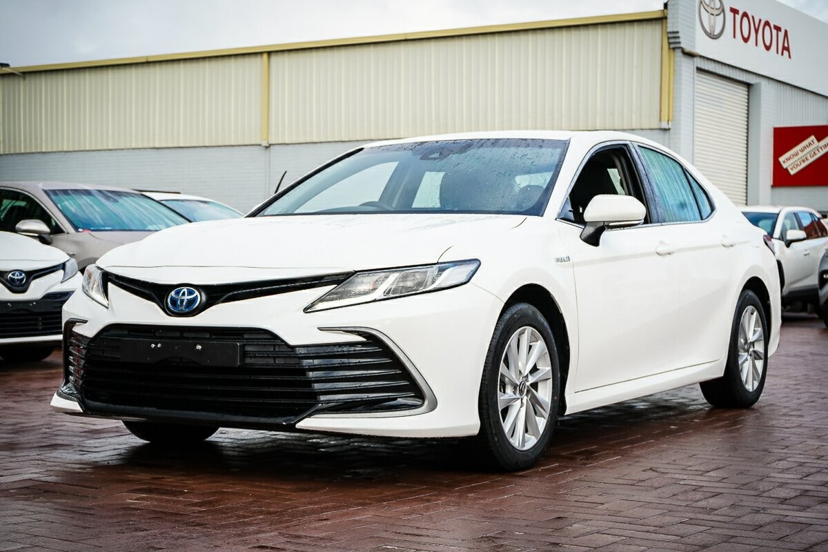 Toyota Camry image 4