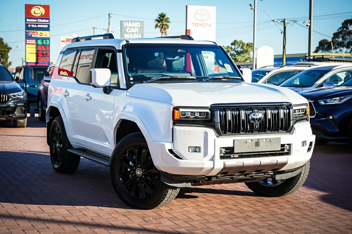 Toyota Landcruiser Prado image 1