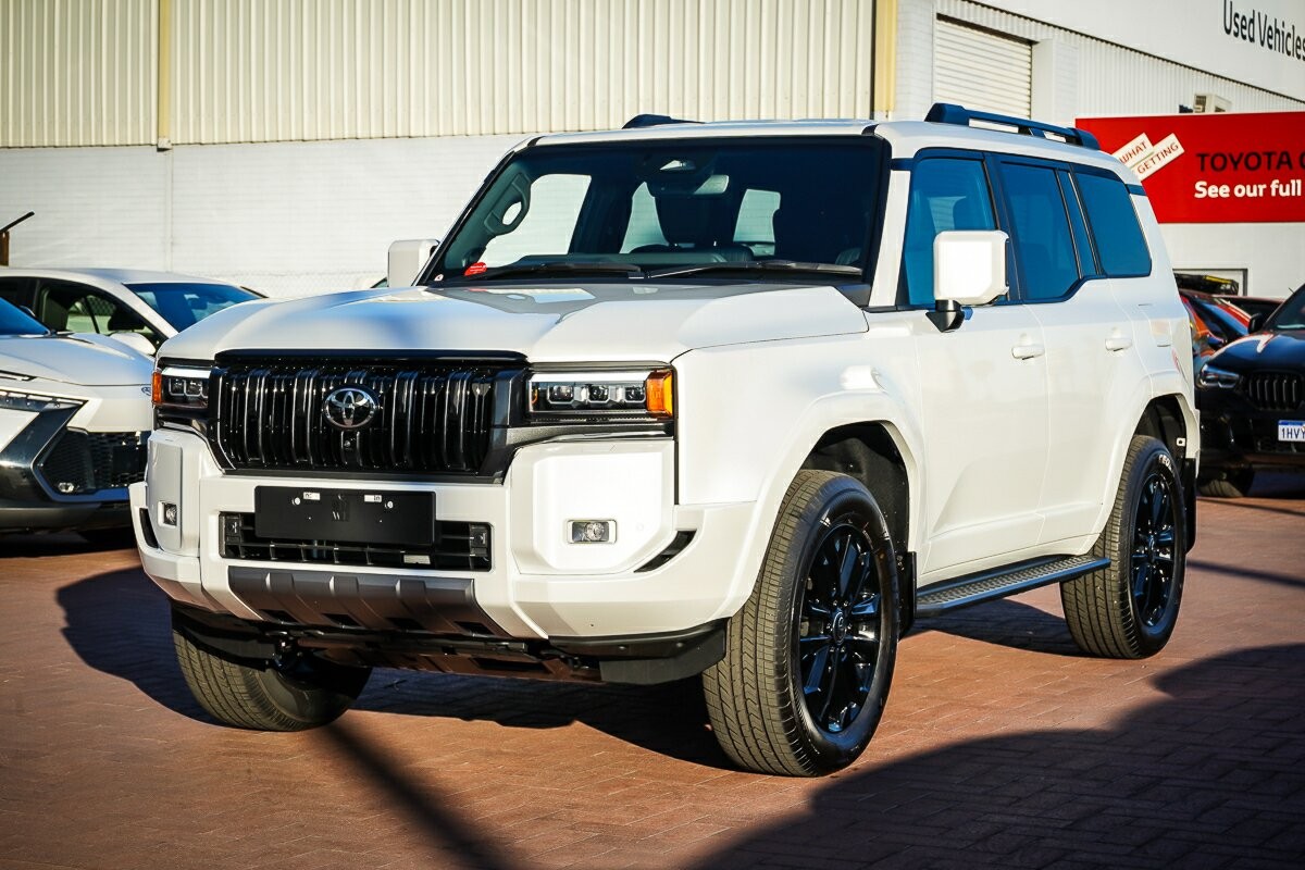 Toyota Landcruiser Prado image 4