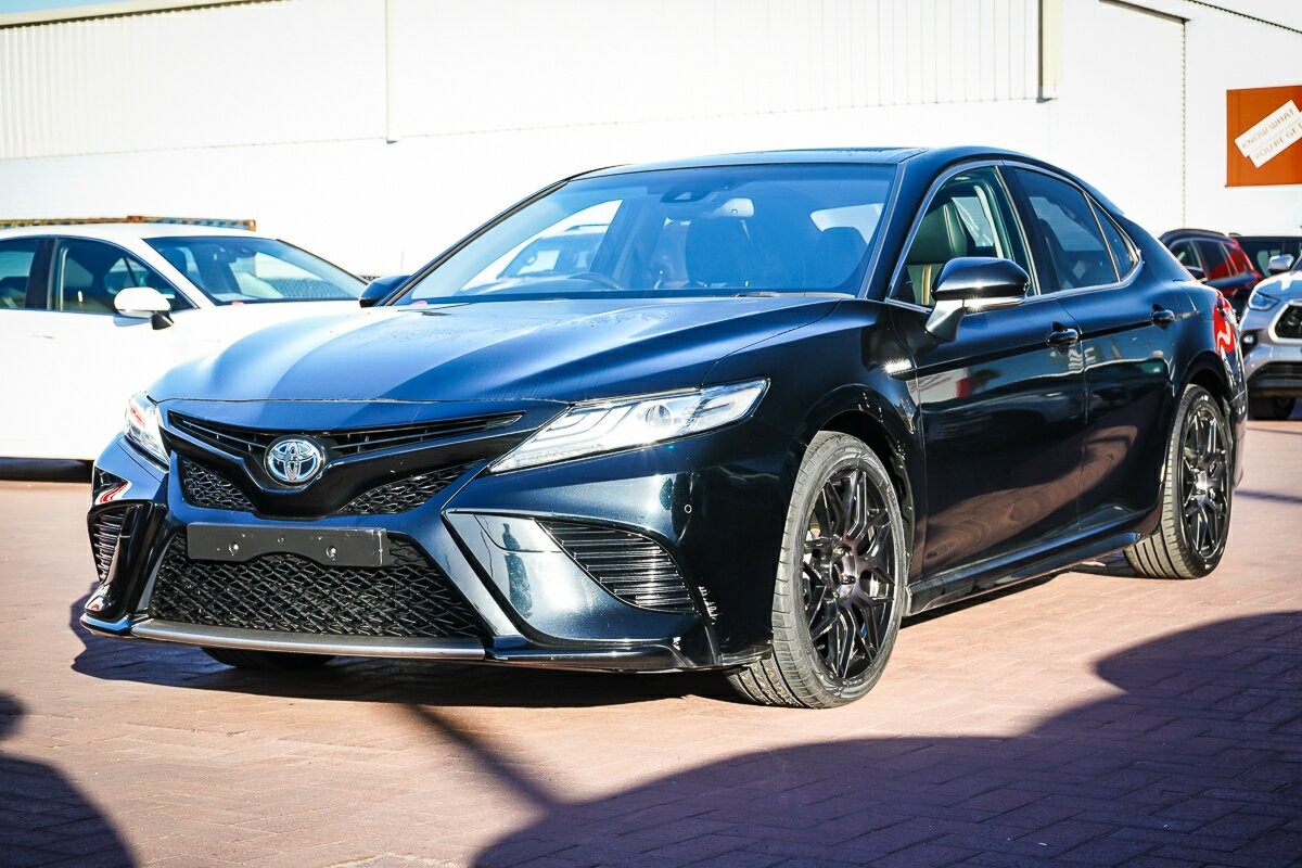 Toyota Camry image 4