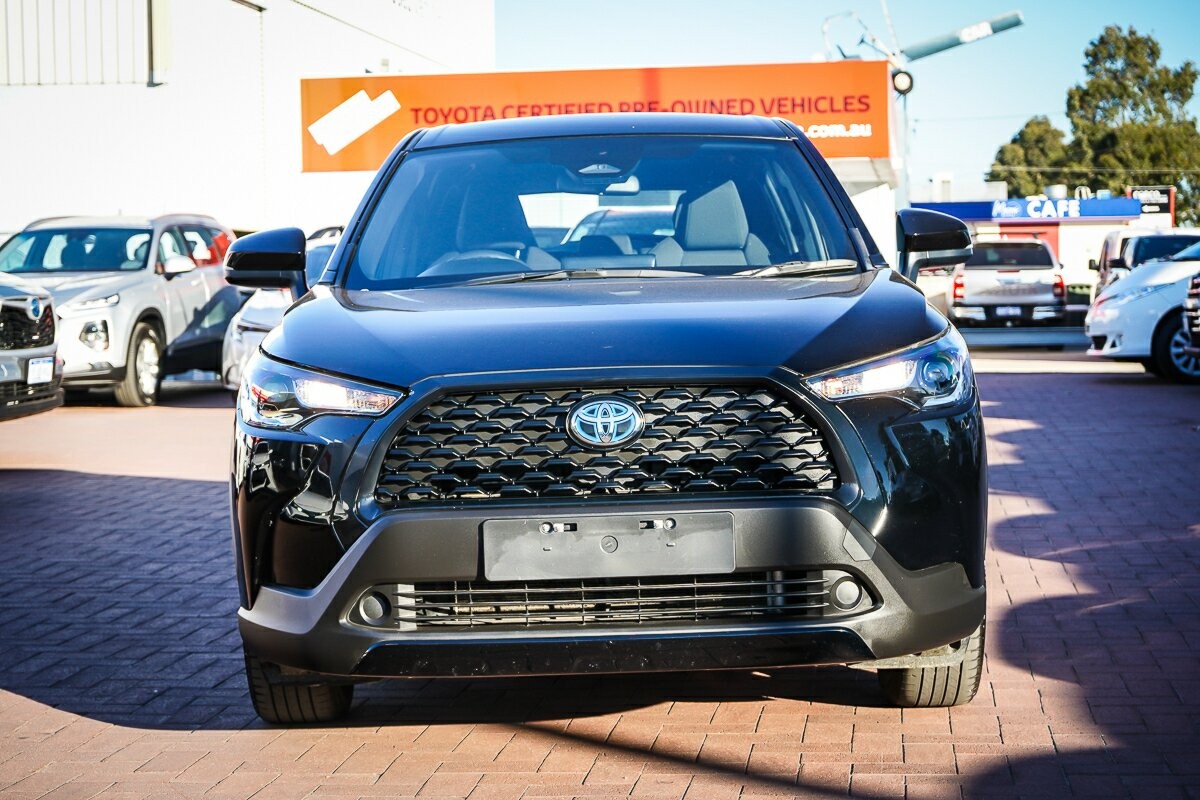 Toyota Corolla Cross image 3