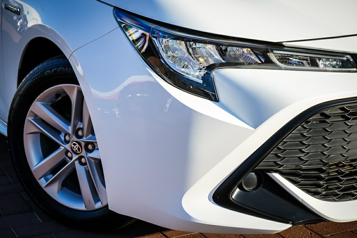Toyota Corolla image 2