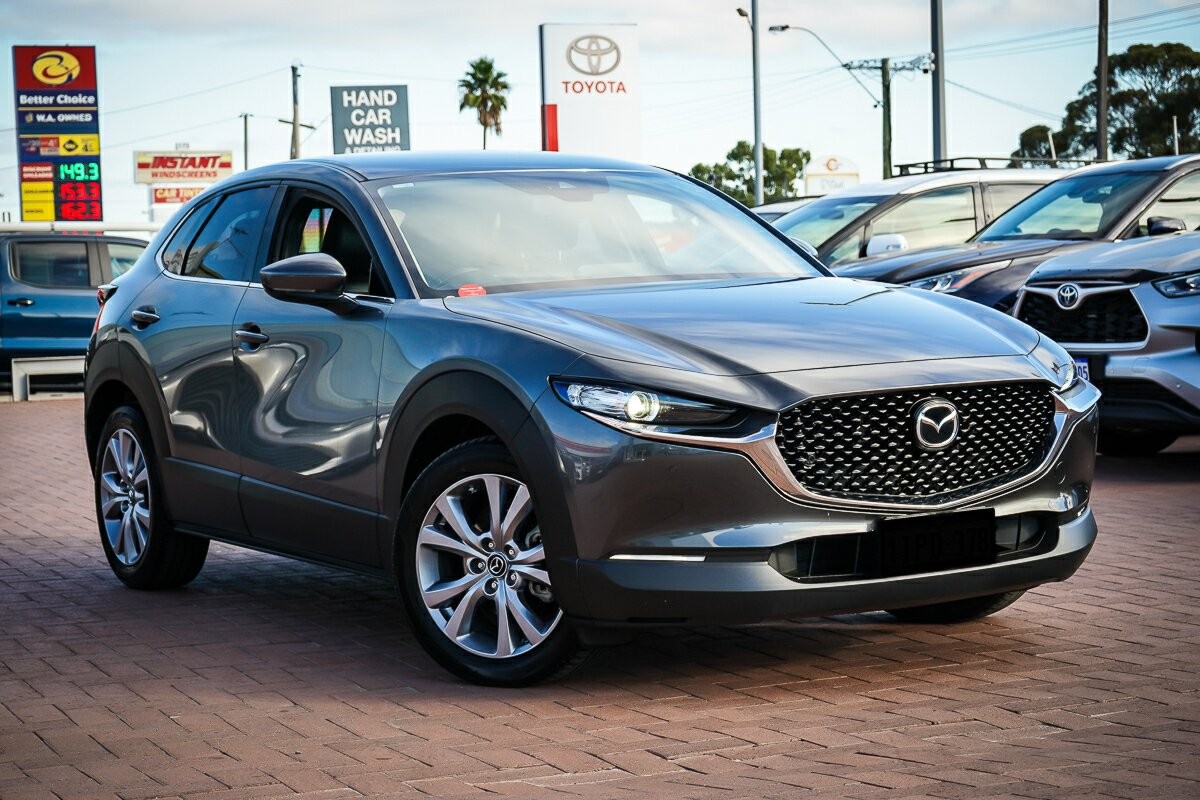 Mazda Cx-30 image 1