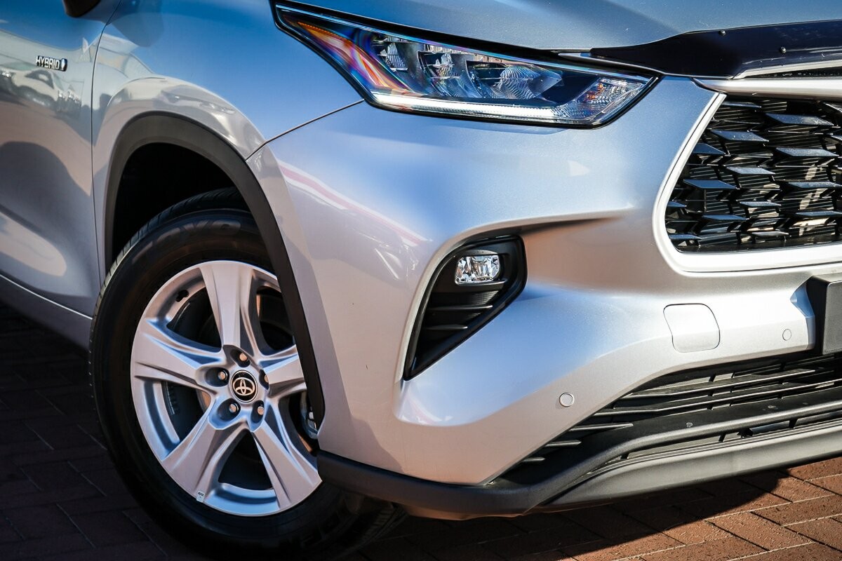 Toyota Kluger image 2