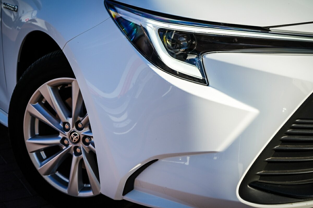 Toyota Corolla image 2