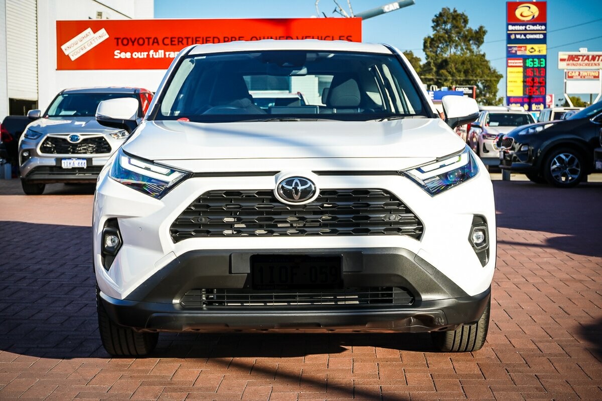 Toyota Rav4 image 3