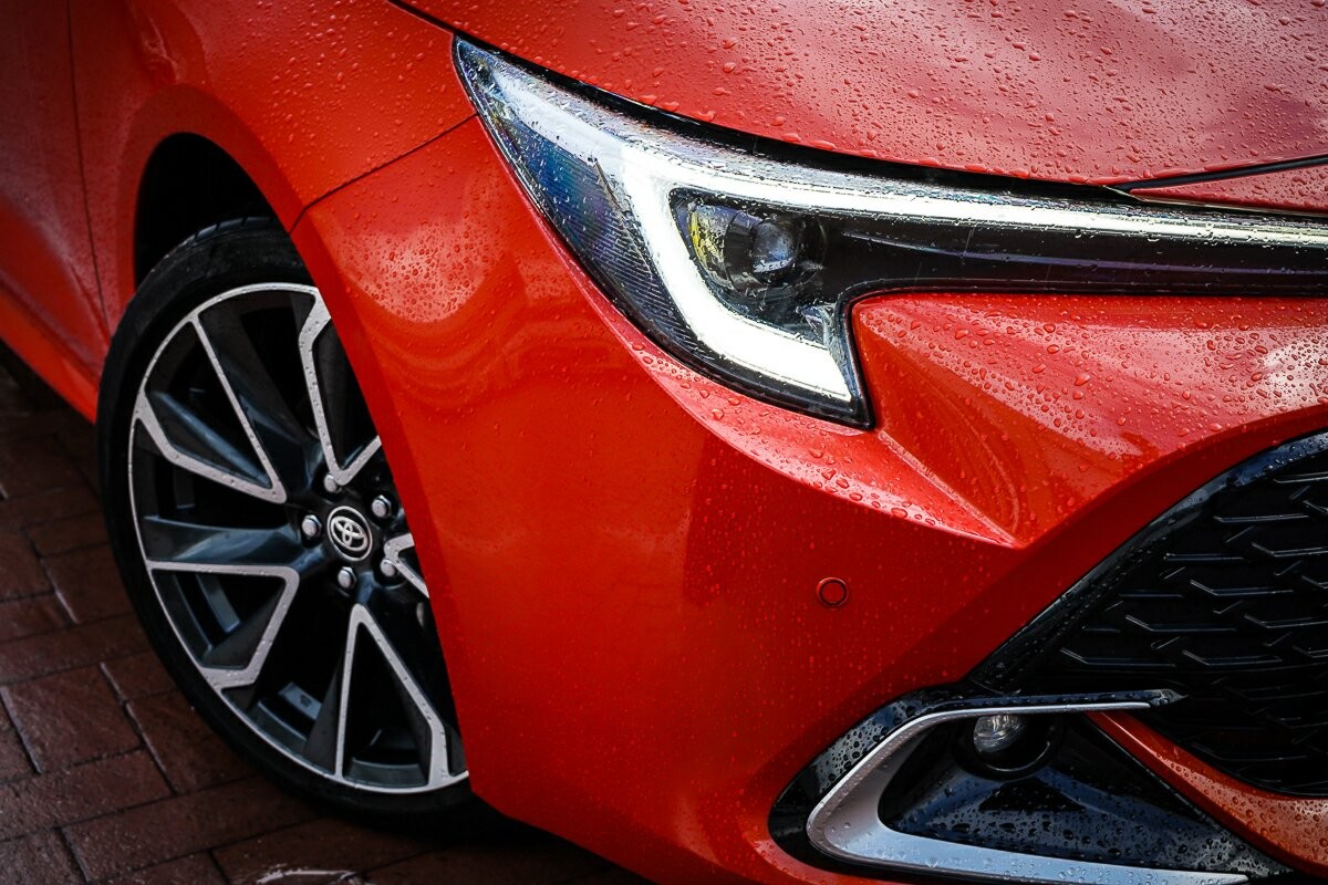Toyota Corolla image 2
