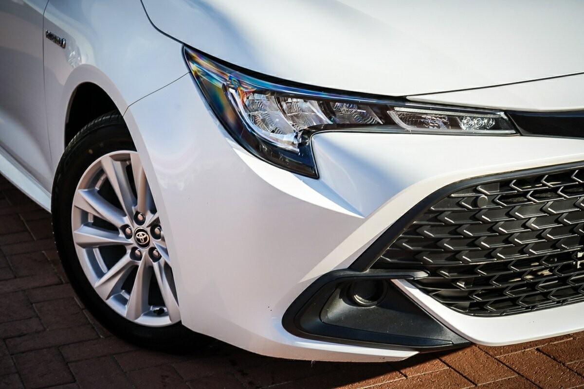 Toyota Corolla image 2