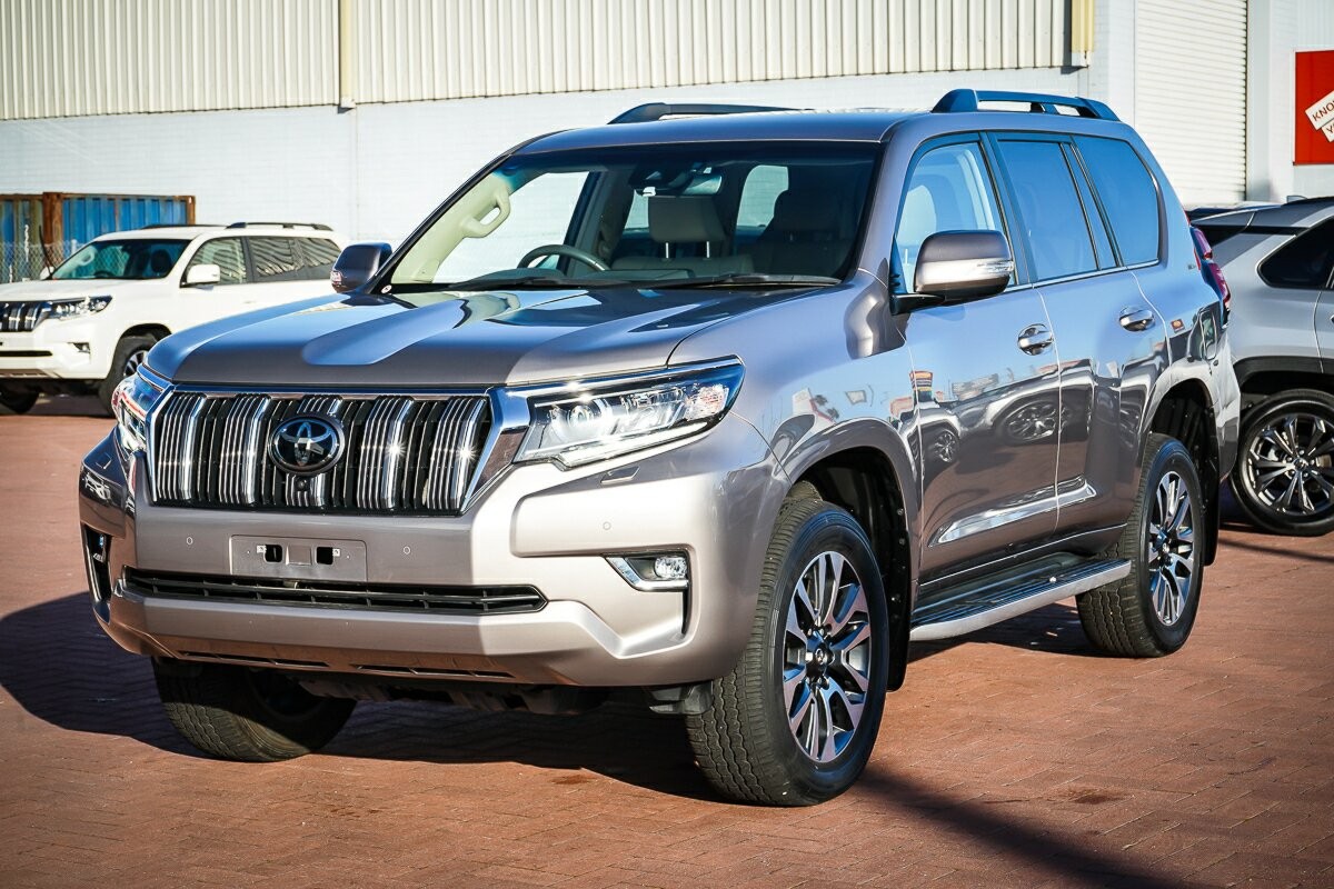 Toyota Landcruiser Prado image 4