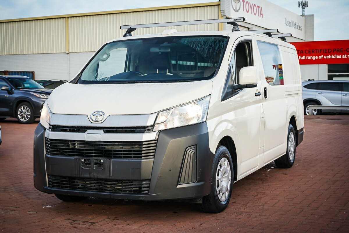 Toyota Hiace image 4
