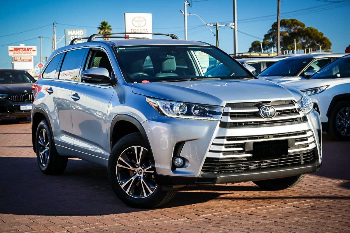 Toyota Kluger image 1