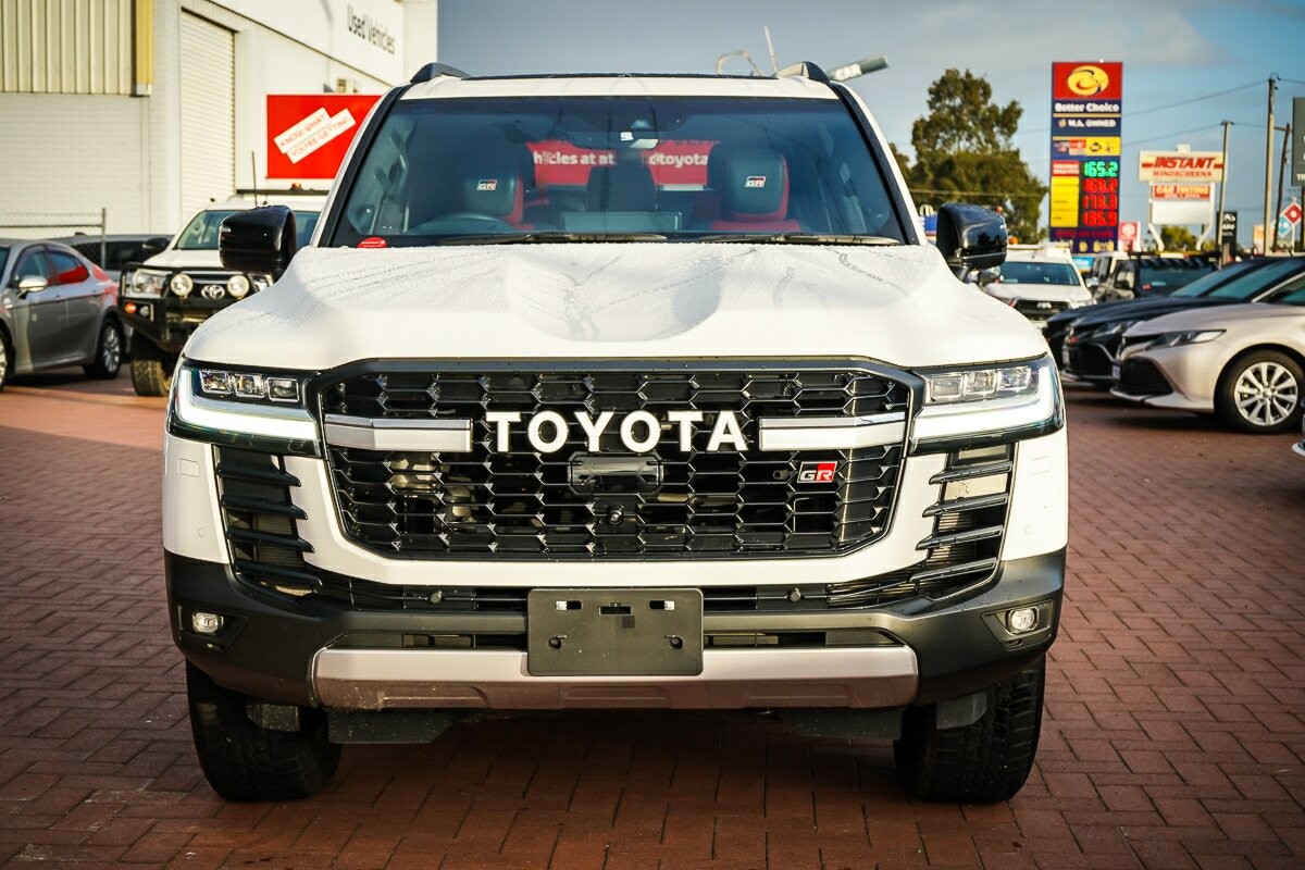 Toyota Landcruiser image 3