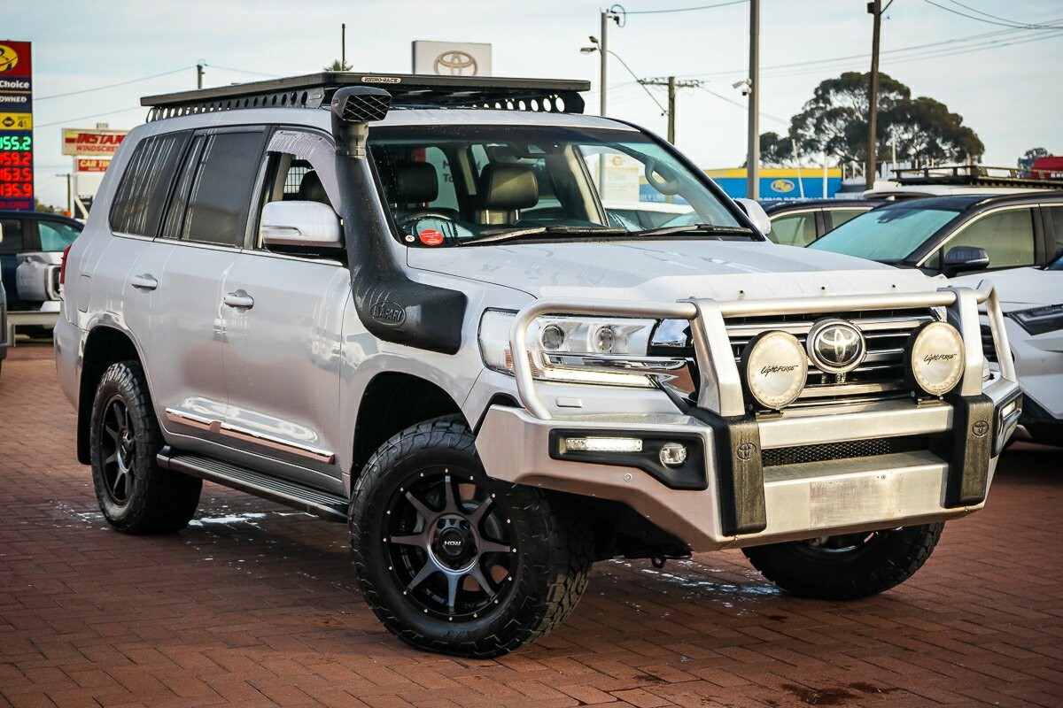 Toyota Landcruiser image 1